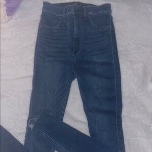 Abercrombie & Fitch Ultra High Rise Jean Legging